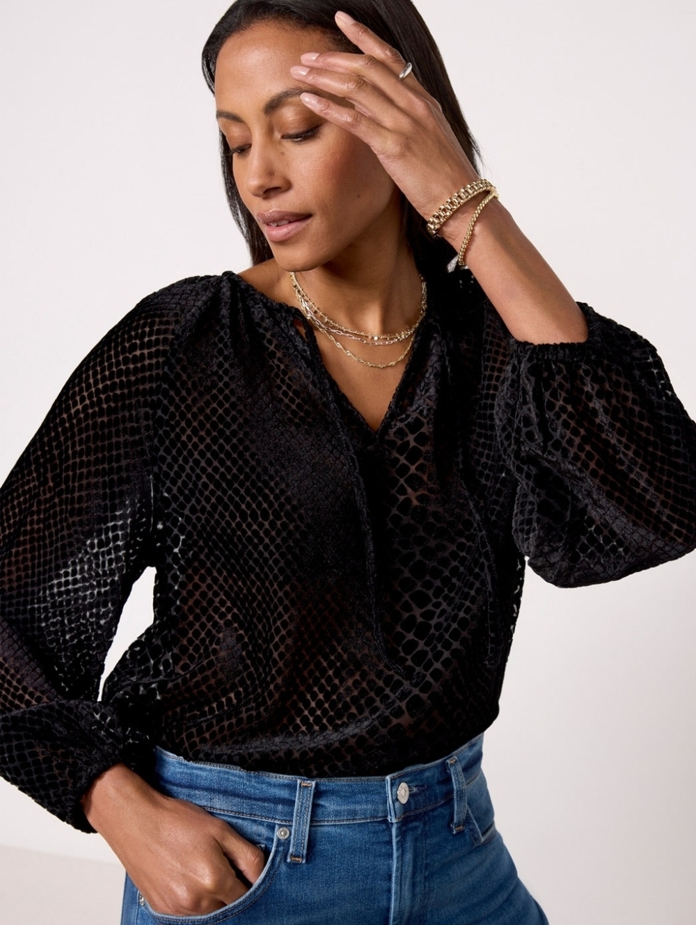 EVEREVE Arlo Black Velvet Burnout Sheer Top V Neckline Large